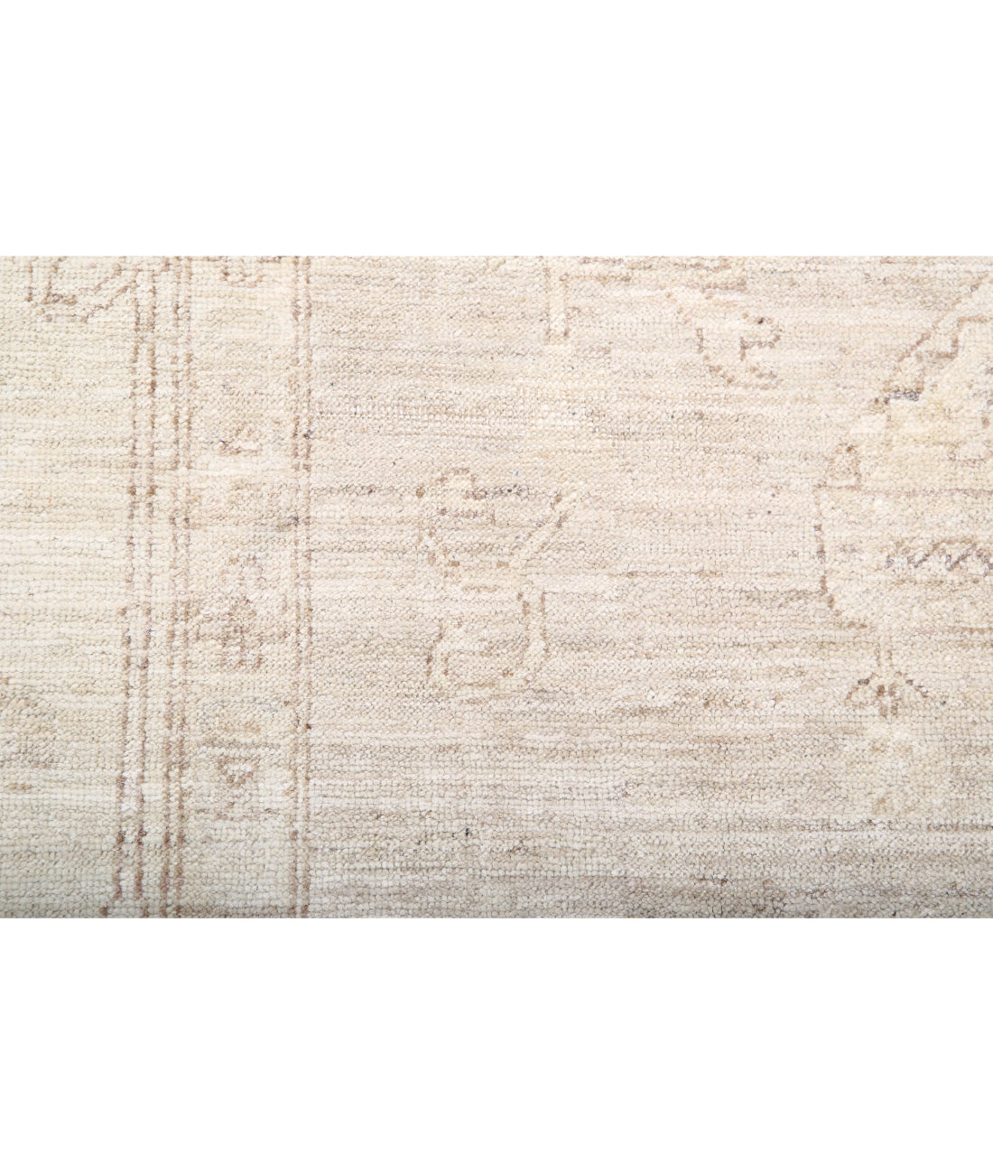 Hand Knotted Oushak Wool Rug - 8'0'' x 9'11'' 8'0'' x 9'11'' (240 X 298) / Ivory / Taupe