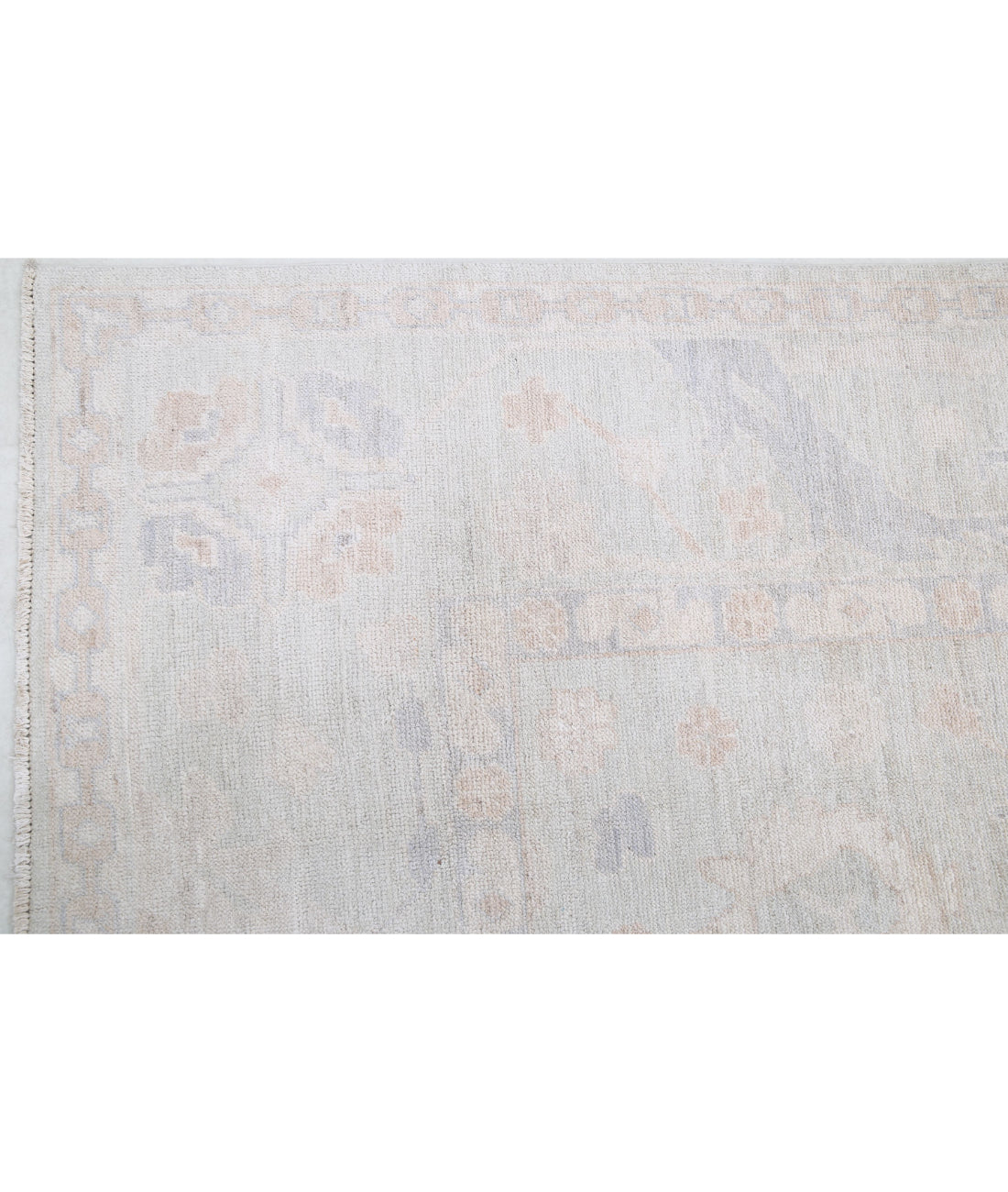 Hand Knotted Oushak Wool Rug - 7'11'' x 10'9'' 7'11'' x 10'9'' (238 X 323) / Ivory / Ivory