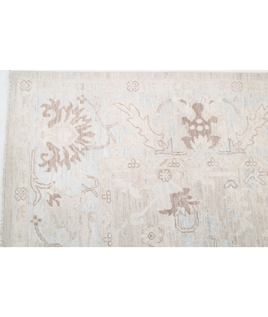 Hand Knotted Oushak Wool Rug - 8'8'' x 11'7'' 8'8'' x 11'7'' (260 X 348) / Ivory / Blue