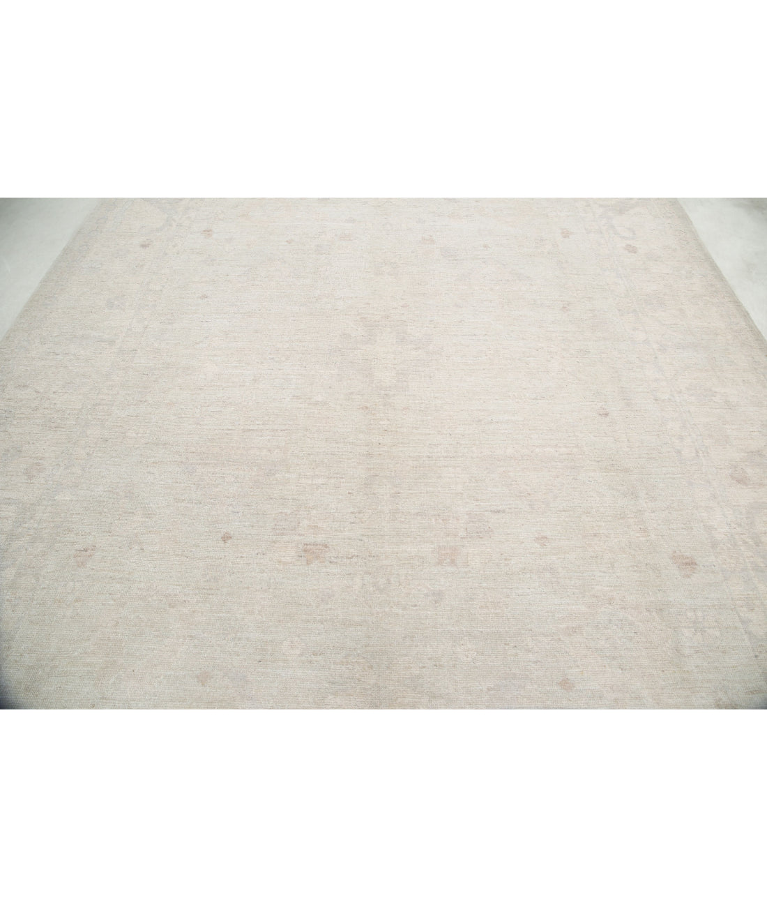 Hand Knotted Oushak Wool Rug - 9'1'' x 11'9'' 9'1'' x 11'9'' (273 X 353) / Grey / Ivory