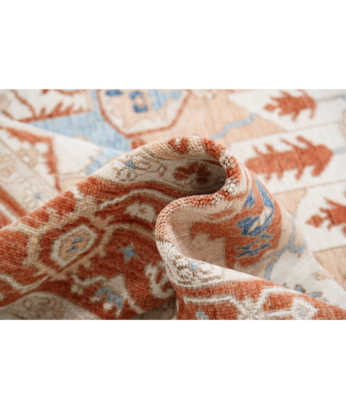 Hand Knotted Oushak Wool Rug - 8'3'' x 9'6'' 8'3'' x 9'6'' (248 X 285) / Ivory / Rust