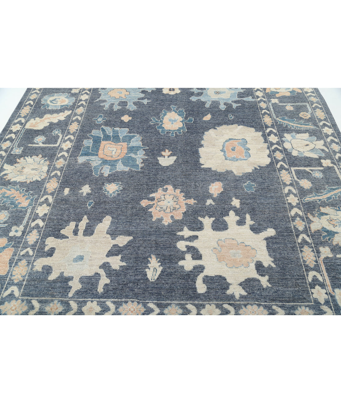 Hand Knotted Oushak Wool Rug - 8'1'' x 9'9'' 8'1'' x 9'9'' (243 X 293) / Grey / Ivory