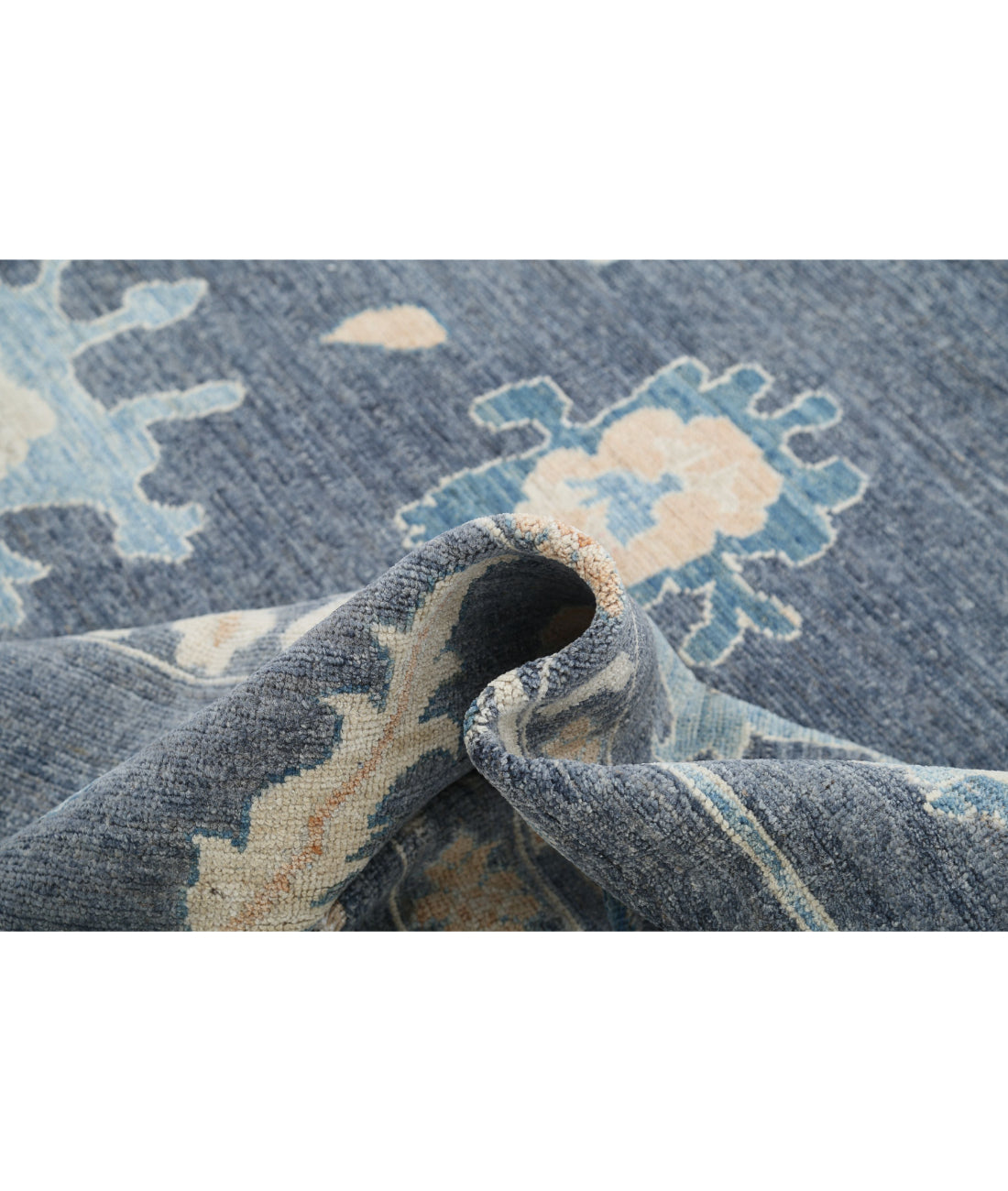 Hand Knotted Oushak Wool Rug - 8'1'' x 9'9'' 8'1'' x 9'9'' (243 X 293) / Grey / Ivory