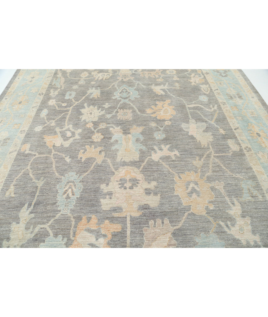 Hand Knotted Oushak Wool Rug - 9'9'' x 12'11'' 9'9'' x 12'11'' (293 X 388) / Ivory / Grey
