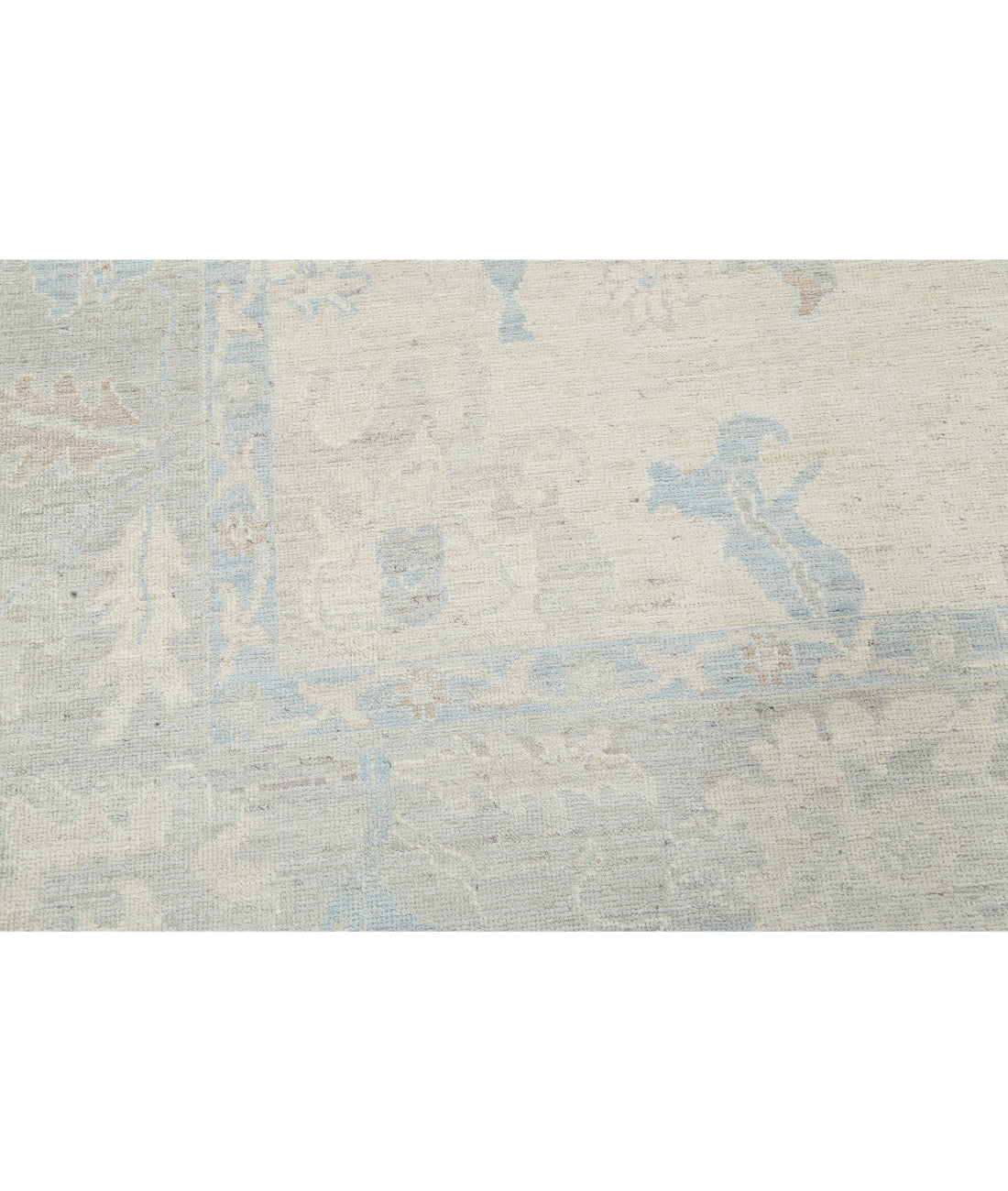 Hand Knotted Oushak Wool Rug - 8'2'' x 9'11'' 8'2'' x 9'11'' (245 X 298) / Ivory / Grey