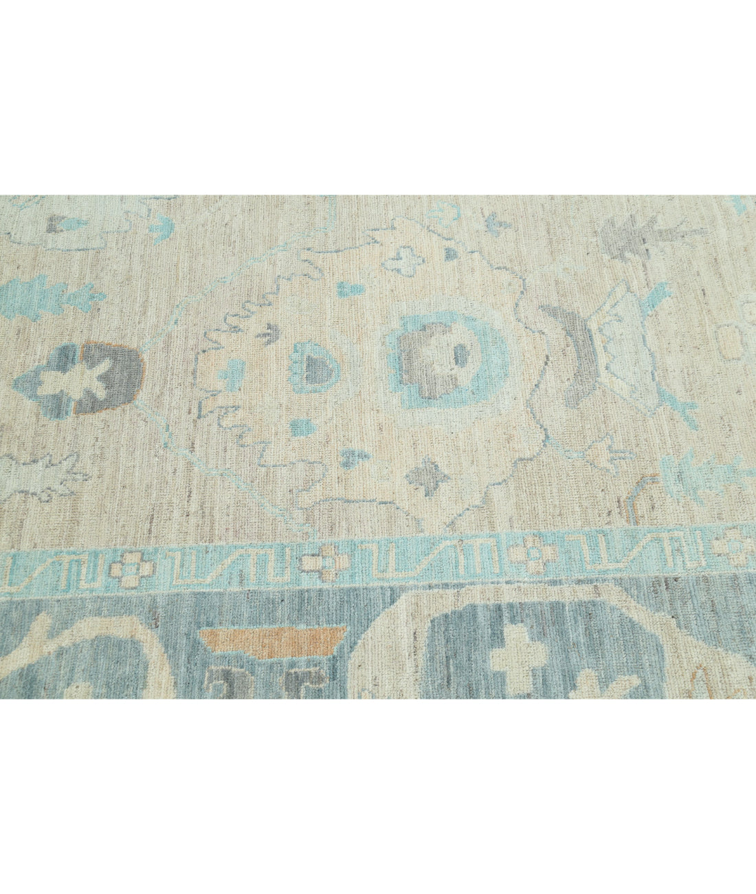 Hand Knotted Oushak Wool Rug - 9'0'' x 11'9'' 9'0'' x 11'9'' (270 X 353) / Peach / Grey