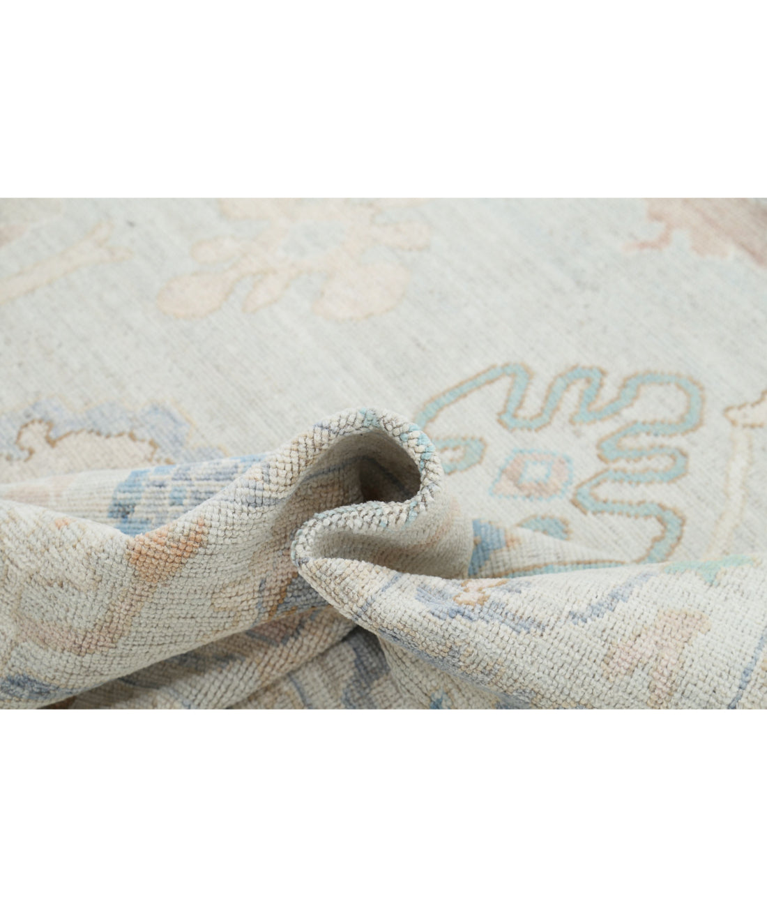 Hand Knotted Oushak Wool Rug - 7'8'' x 10'0'' 7'8'' x 10'0'' (230 X 300) / Silver / Ivory