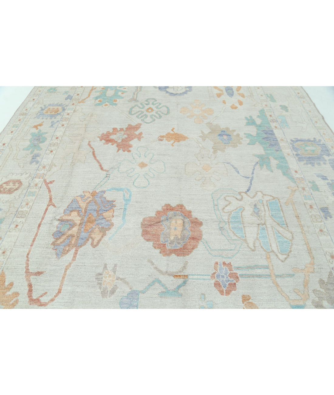 Hand Knotted Oushak Wool Rug - 9'0'' x 11'11'' 9'0'' x 11'11'' (270 X 358) / Silver / Ivory