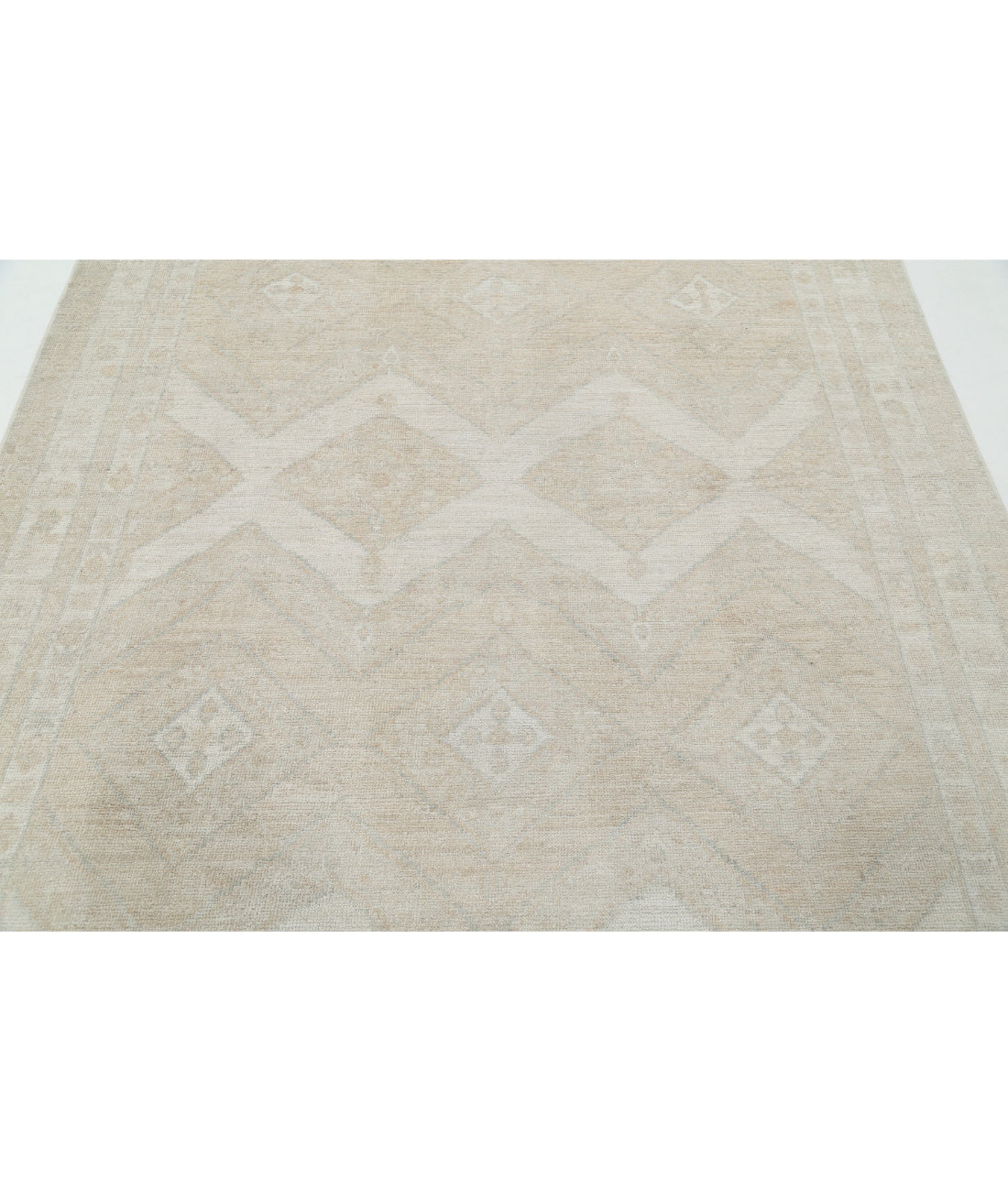 Hand Knotted Oushak Wool Rug - 6'2'' x 8'10'' 6'2'' x 8'10'' (185 X 265) / Taupe / Ivory
