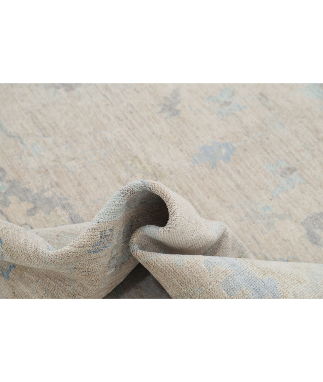 Hand Knotted Oushak Wool Rug - 9'0'' x 11'10'' 9'0'' x 11'10'' (270 X 355) / Beige / Blue