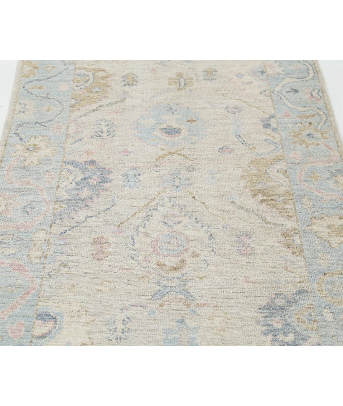 Hand Knotted Oushak Wool Rug - 3'2'' x 8'1'' 3'2'' x 8'1'' (95 X 243) / Ivory / Blue