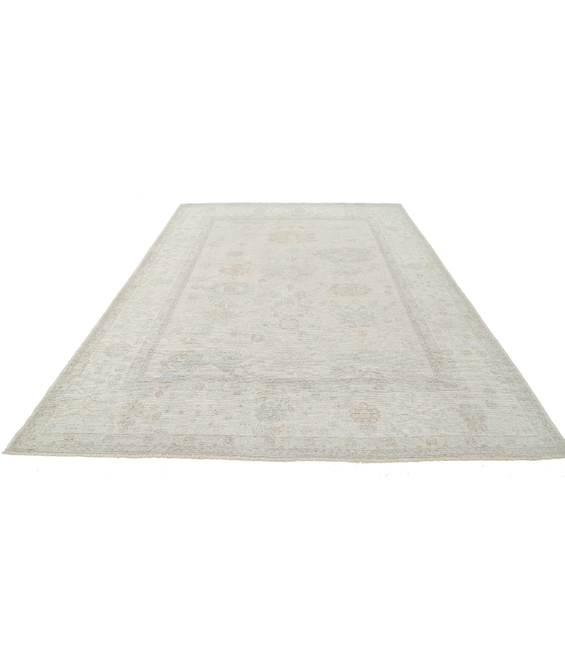 Hand Knotted Oushak Wool Rug - 8'0'' x 11'0'' 8'0'' x 11'0'' (240 X 330) / Silver / Ivory