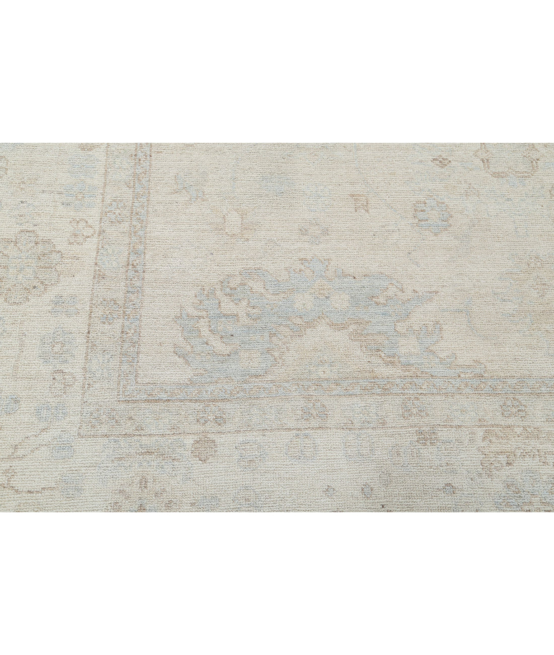 Hand Knotted Oushak Wool Rug - 8'0'' x 11'0'' 8'0'' x 11'0'' (240 X 330) / Silver / Ivory
