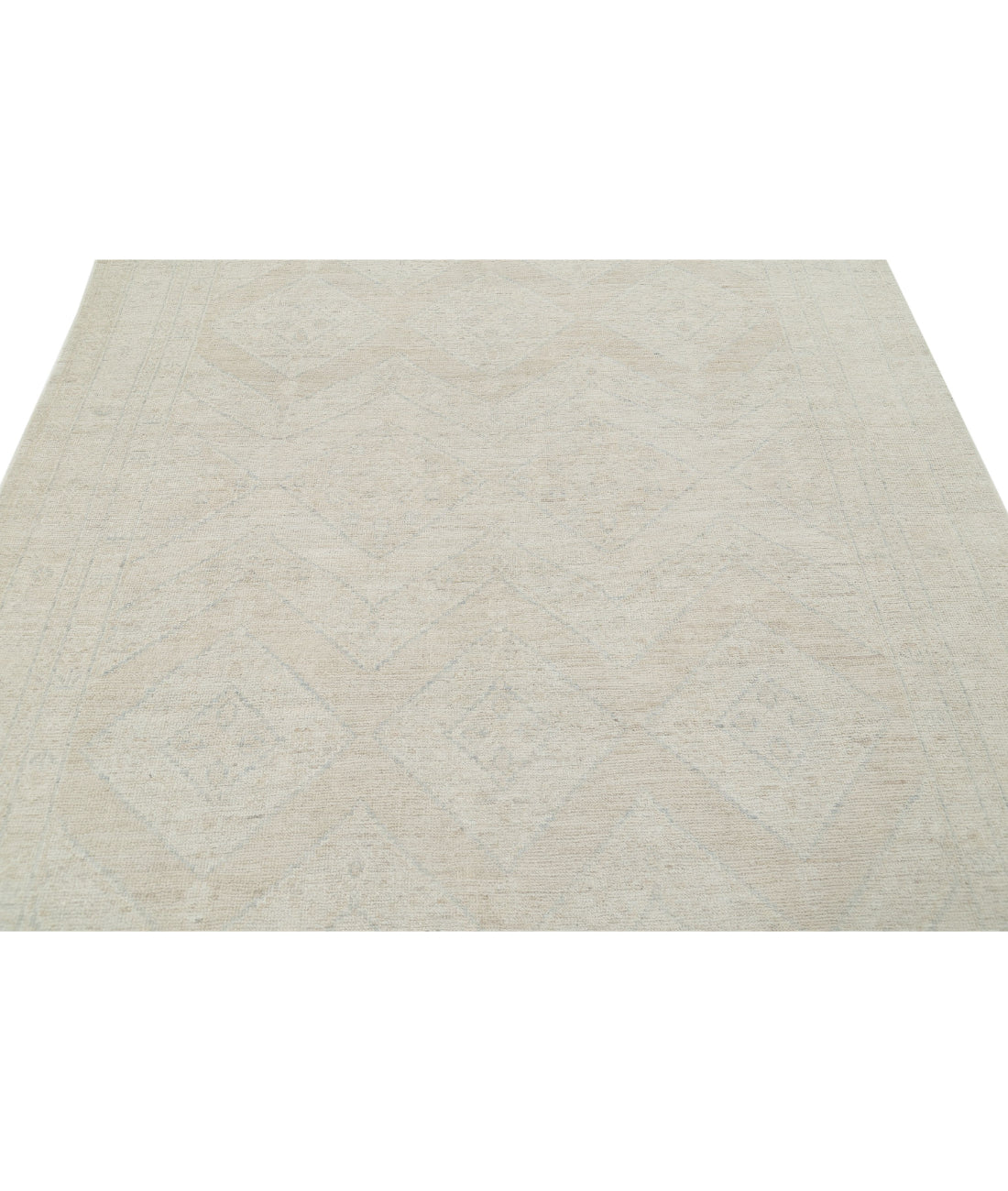 Hand Knotted Oushak Wool Rug - 6'3'' x 9'2'' 6'3'' x 9'2'' (188 X 275) / Ivory / Grey