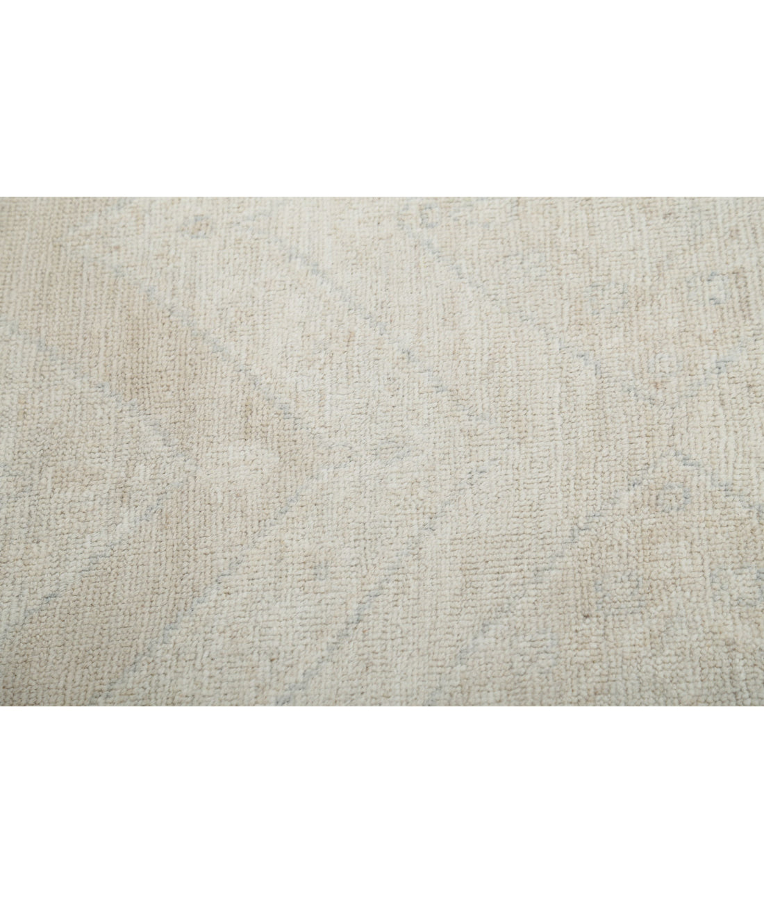Hand Knotted Oushak Wool Rug - 6'3'' x 9'2'' 6'3'' x 9'2'' (188 X 275) / Ivory / Grey