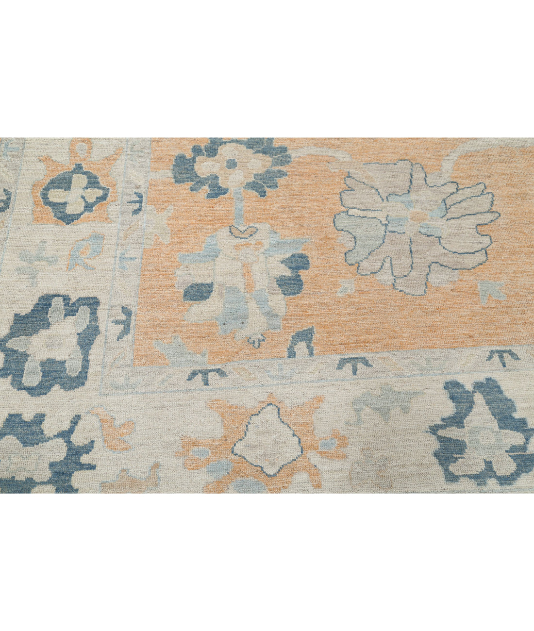 Hand Knotted Oushak Wool Rug - 8'0'' x 9'10'' 8'0'' x 9'10'' (240 X 295) / Peach / Ivory