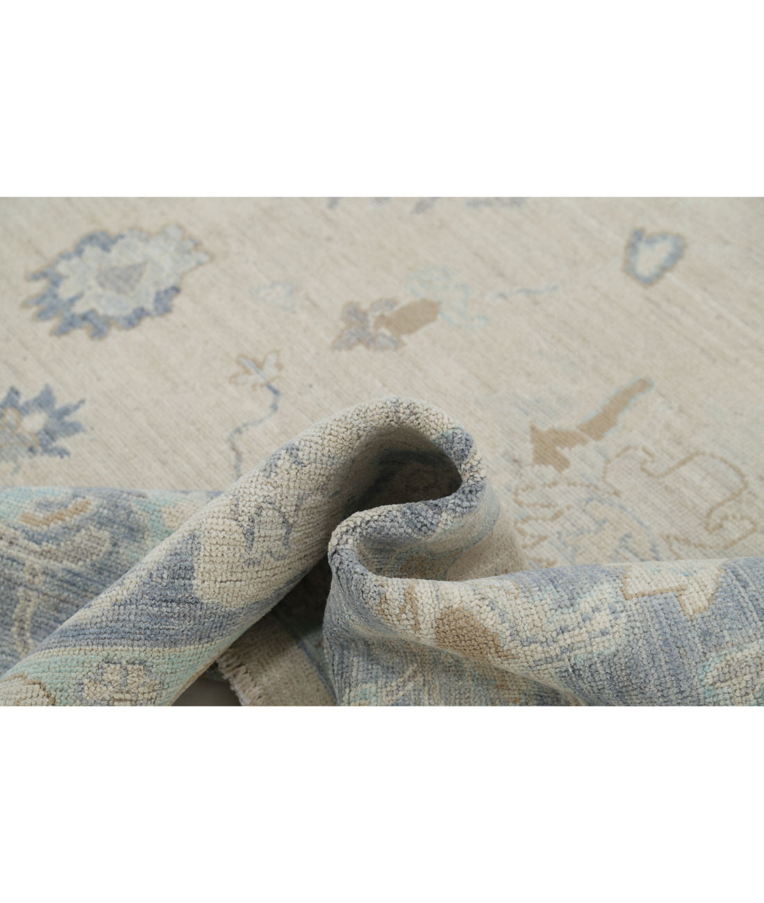 Hand Knotted Oushak Wool Rug - 9'2'' x 11'9'' 9'2'' x 11'9'' (275 X 353) / Ivory / Grey