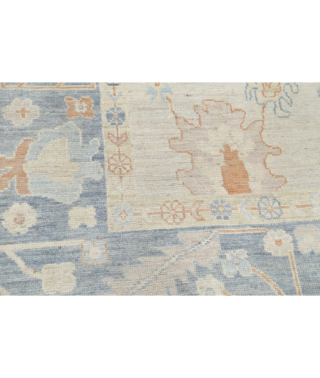 Hand Knotted Oushak Wool Rug - 7'10'' x 10'0'' 7'10'' x 10'0'' (235 X 300) / Ivory / Grey