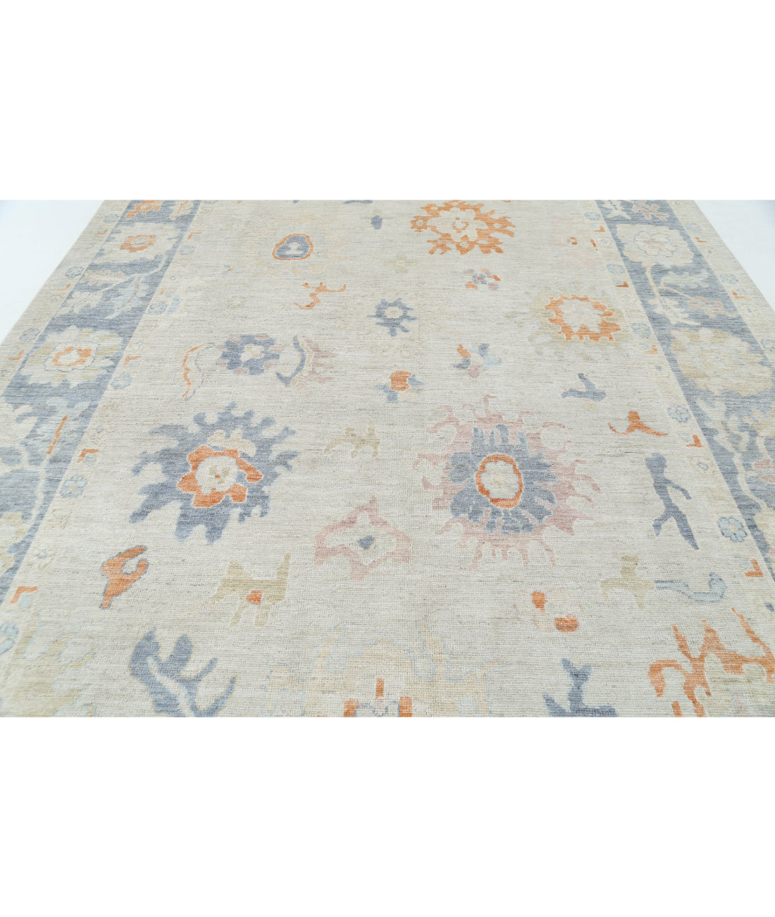 Hand Knotted Oushak Wool Rug - 8'11'' x 12'4'' 8'11'' x 12'4'' (268 X 370) / Beige / Grey