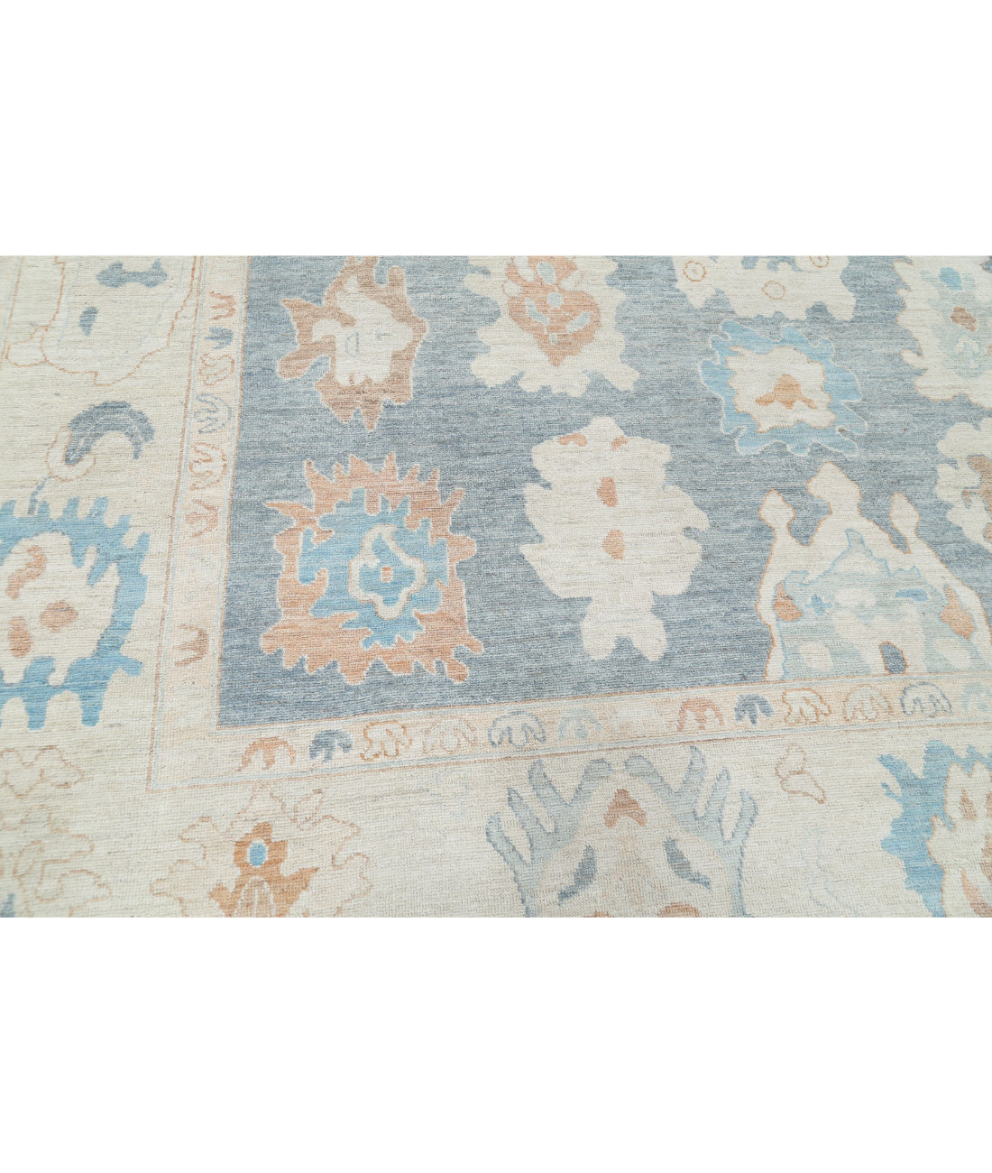 Hand Knotted Oushak Wool Rug - 10'3'' x 13'10'' 10'3'' x 13'10'' (308 X 415) / Grey / Ivory