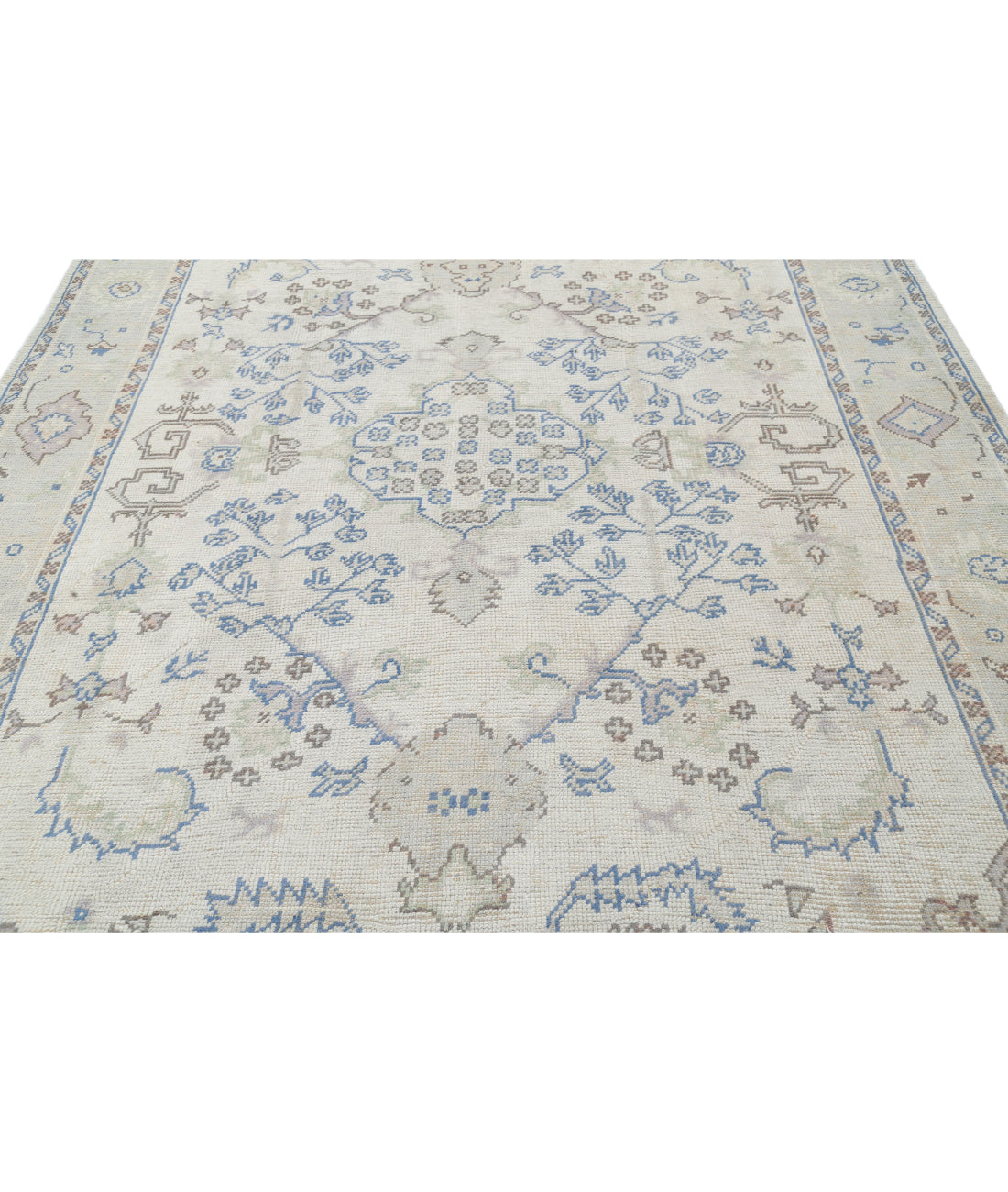 Hand Knotted Vintage Turkish Oushak Wool Rug - 8'1'' x 11'3'' 8'1'' x 11'3'' (243 X 338) / Ivory / Grey