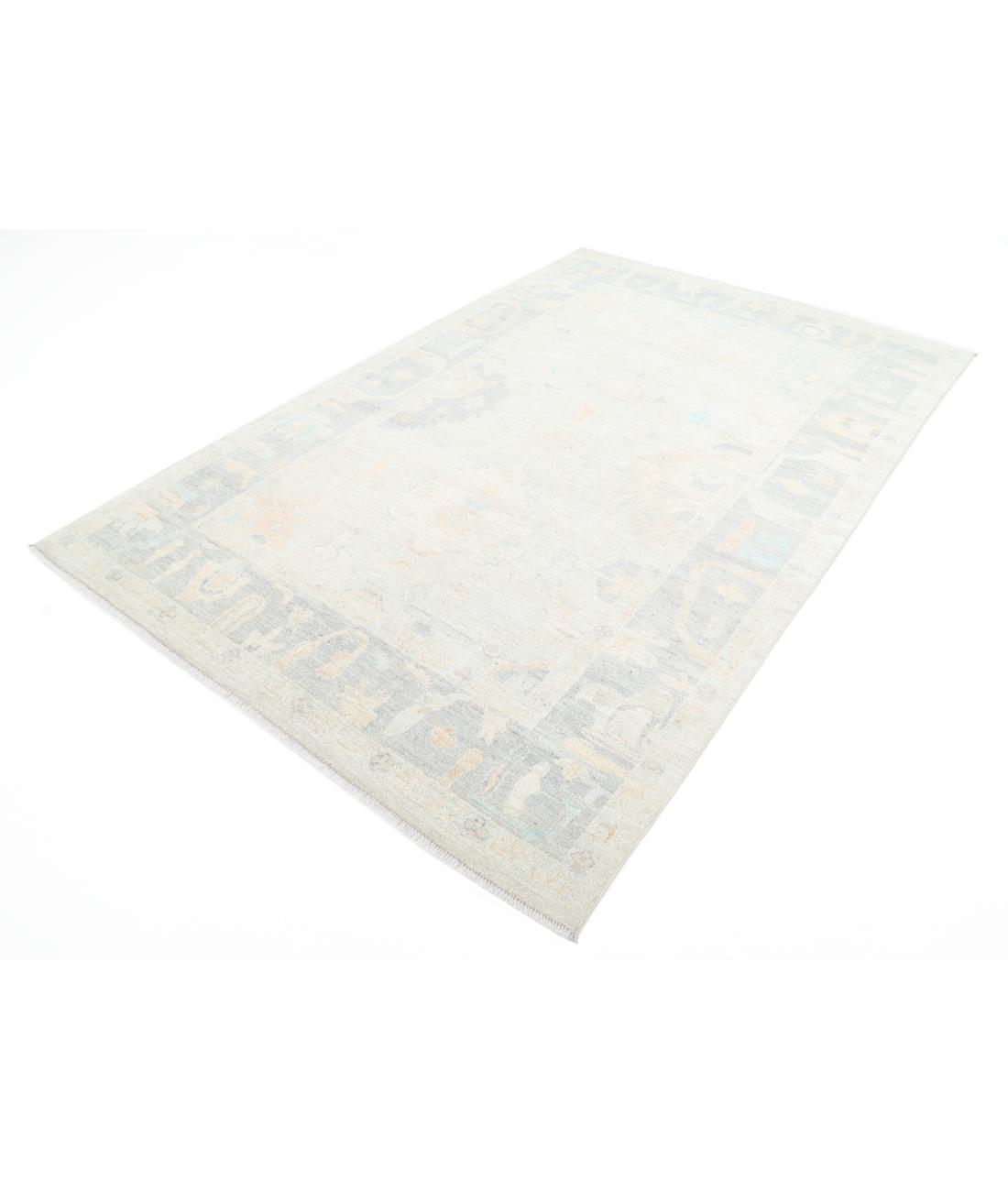 Hand Knotted Oushak Wool Rug - 6'4'' x 9'6'' 6' 4" X 9' 6" (193 X 290) / Silver / Grey