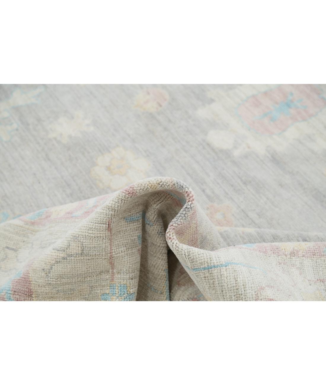 Hand Knotted Oushak Wool Rug - 9'5'' x 12'2'' 9' 5" X 12' 2" (287 X 371) / Grey / Ivory