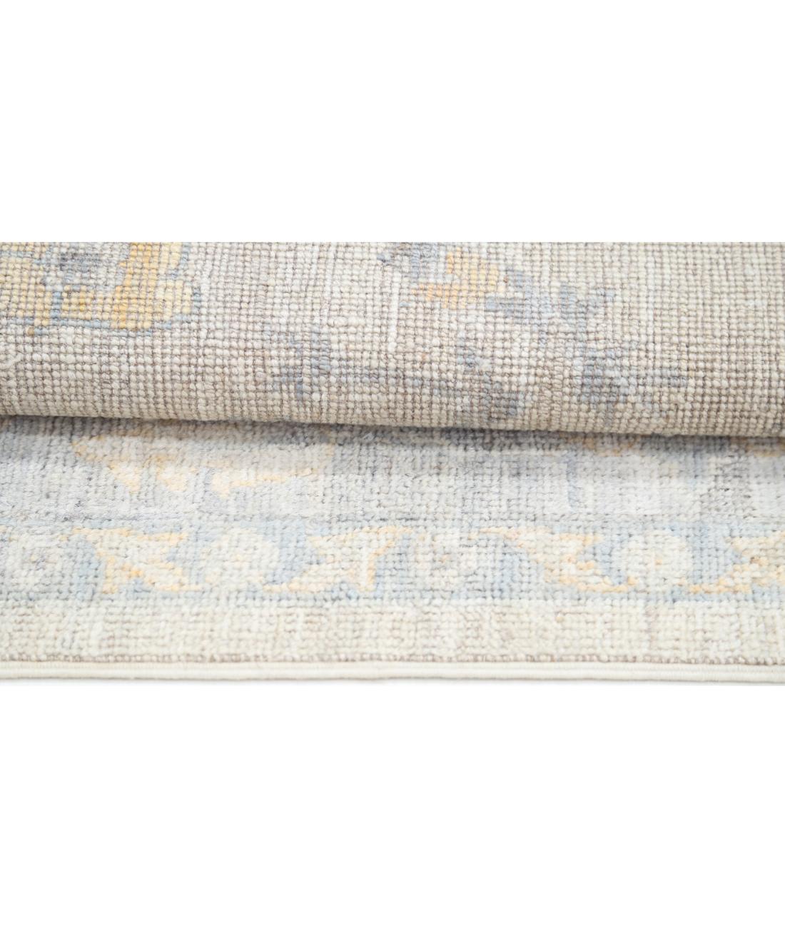 Hand Knotted Oushak Wool Rug - 6'2'' x 8'9'' 6' 2" X 8' 9" (188 X 267) / Ivory / Grey