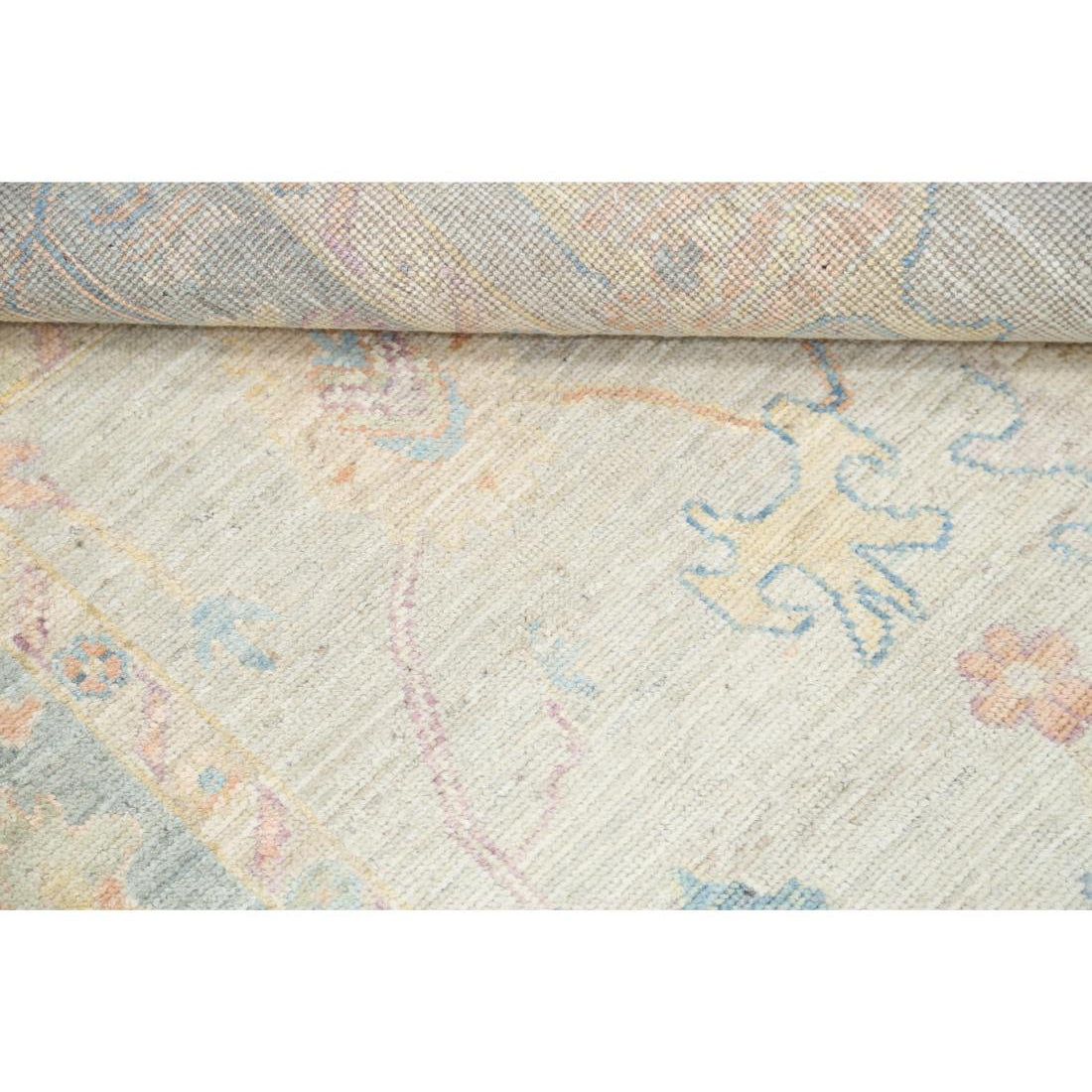 Hand Knotted Oushak Wool Rug - 4'11'' x 7'3''