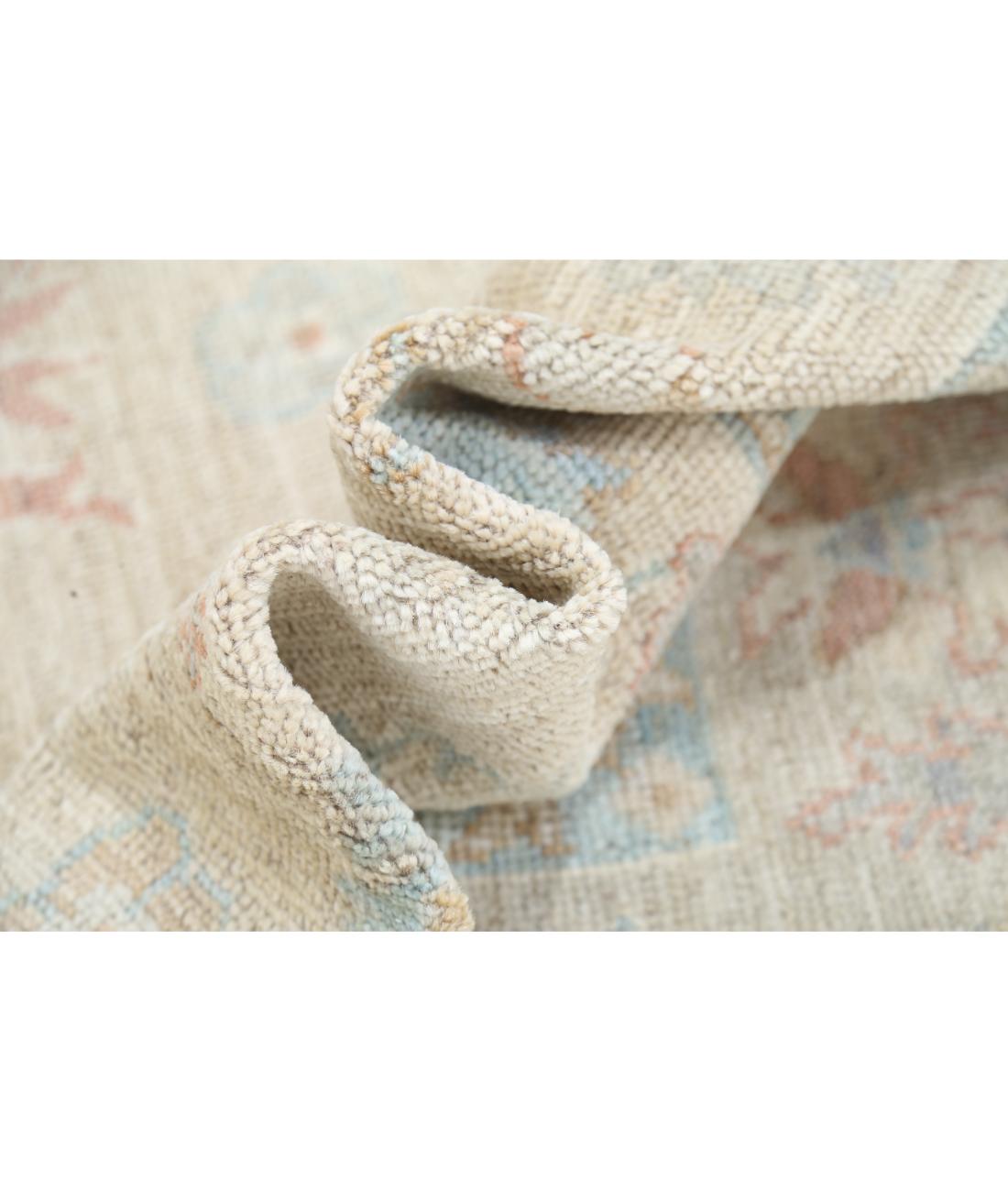 Hand Knotted Oushak Wool Rug - 4'0'' x 6'0'' 4' 0" X 6' 0" (122 X 183) / Taupe / Grey