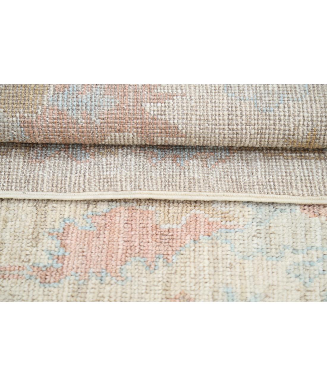 Hand Knotted Oushak Wool Rug - 4'0'' x 6'0'' 4' 0" X 6' 0" (122 X 183) / Taupe / Grey