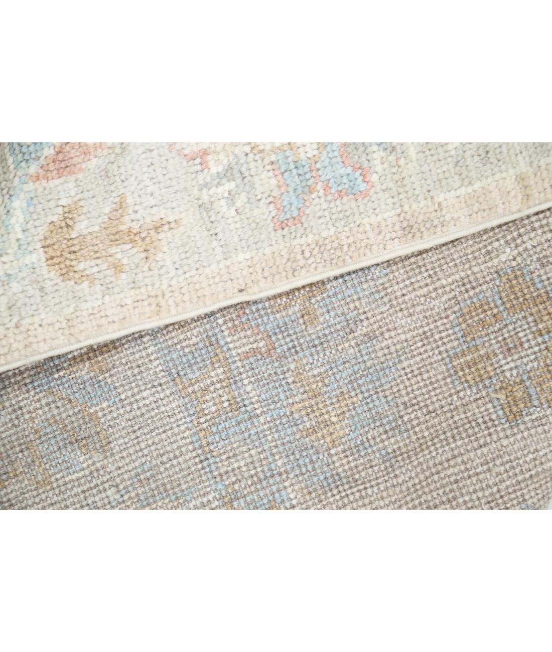 Hand Knotted Oushak Wool Rug - 4'0'' x 6'0''