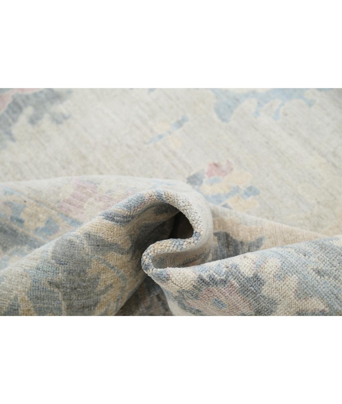 Hand Knotted Oushak Wool Rug - 8'5'' x 9'11'' 8' 5" X 9' 11" (257 X 302) / Silver / Grey