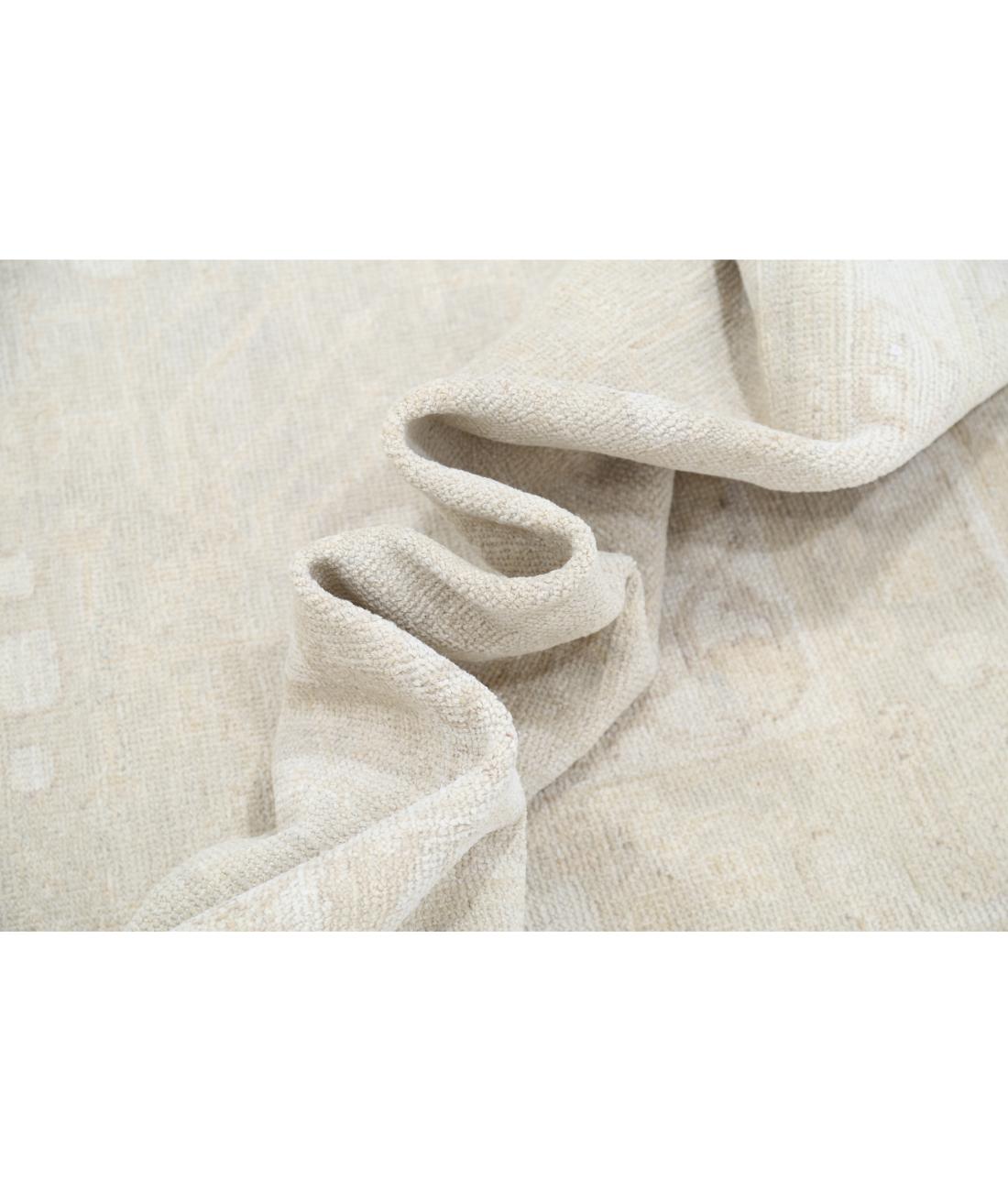 Hand Knotted Oushak Wool Rug - 8'2'' x 10'4'' 8' 2" X 10' 4" (249 X 315) / Grey / Ivory