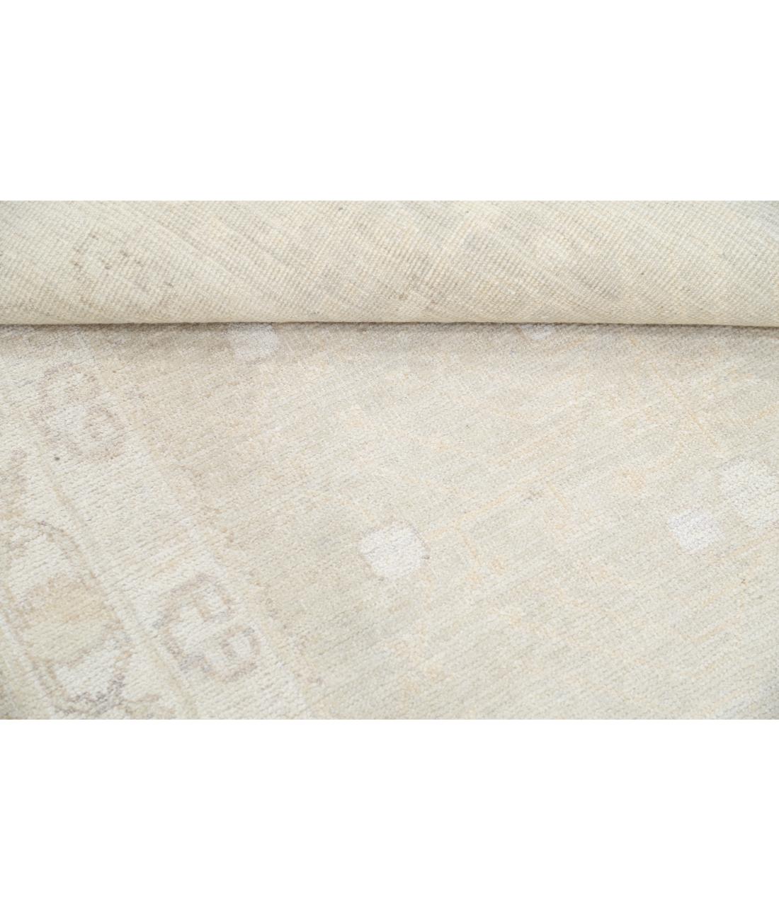 Hand Knotted Oushak Wool Rug - 8'2'' x 10'4'' 8' 2" X 10' 4" (249 X 315) / Grey / Ivory