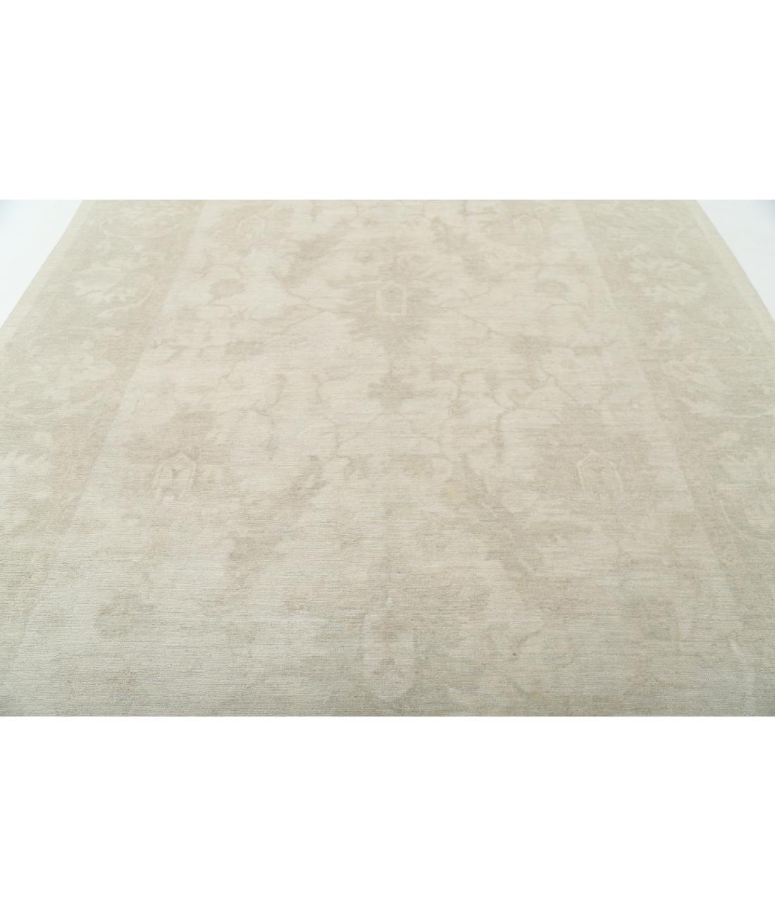 Hand Knotted Oushak Wool Rug - 8'9'' x 11'9'' 8' 9" X 11' 9" (267 X 358) / Ivory / Taupe