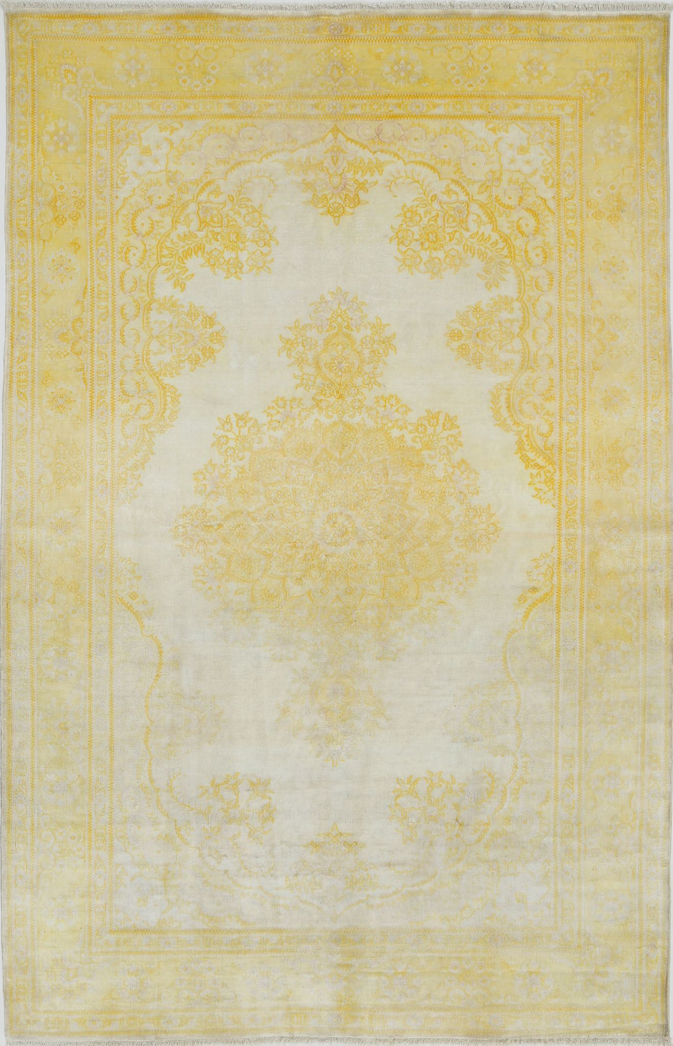 Hand Knotted Masterpiece Oriental Qum Silk Rug - 5'1'' x 7'10''