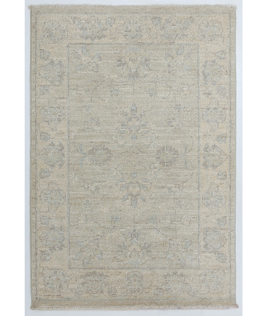 Hand Knotted Serenity Wool Rug 2' 2" X 3' 2" 2' 2" X 3' 2" (66 X 97) / Grey / Ivory