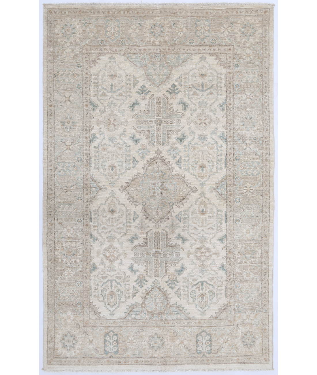 Hand Knotted Serenity Wool Rug 3' 10" X 6' 2" 3' 10" X 6' 2" (117 X 188) / Ivory / Beige