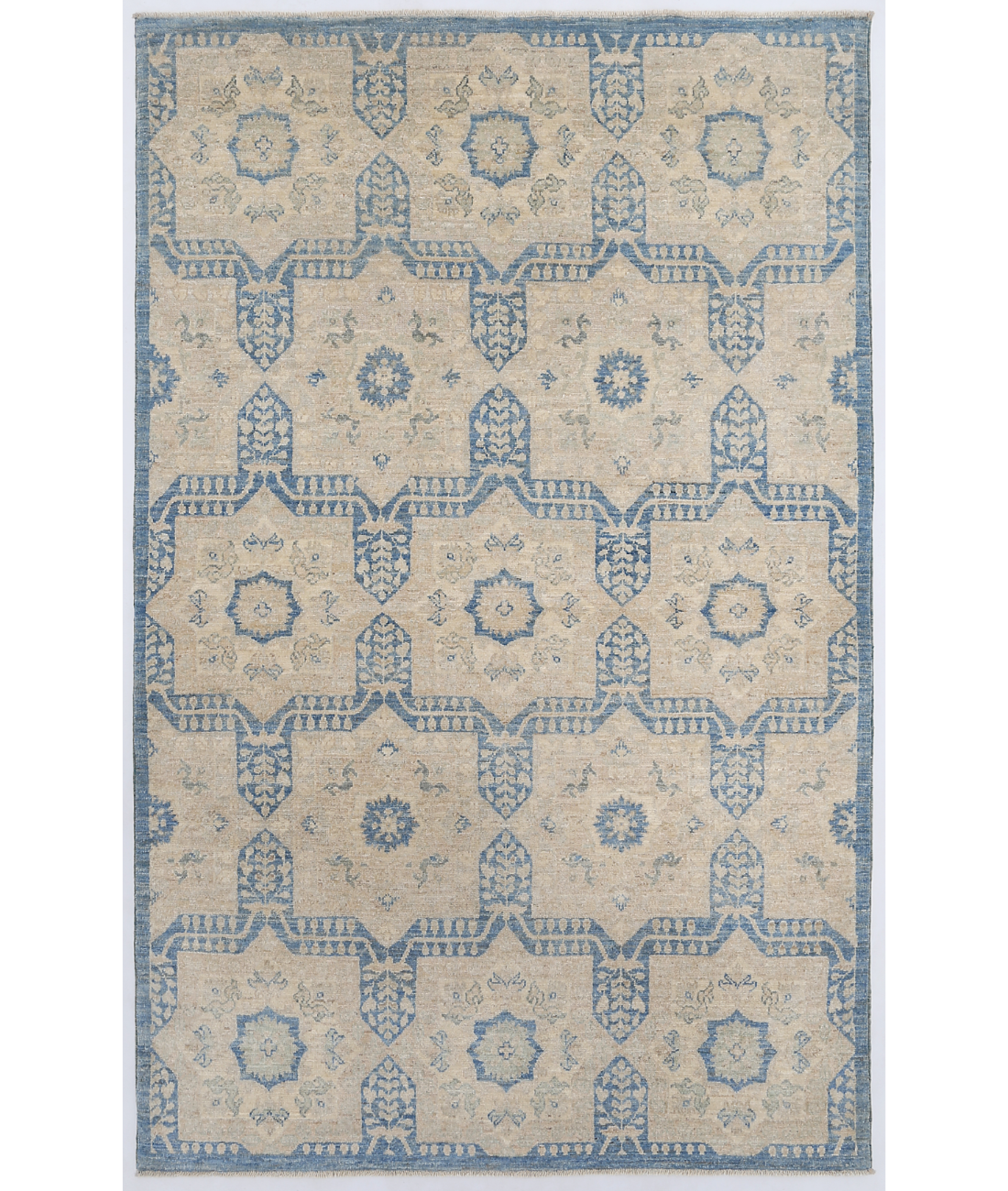 Hand Knotted Serenity Wool Rug 3' 11" X 6' 2" 3' 11" X 6' 2" (119 X 188) / Ivory / Blue