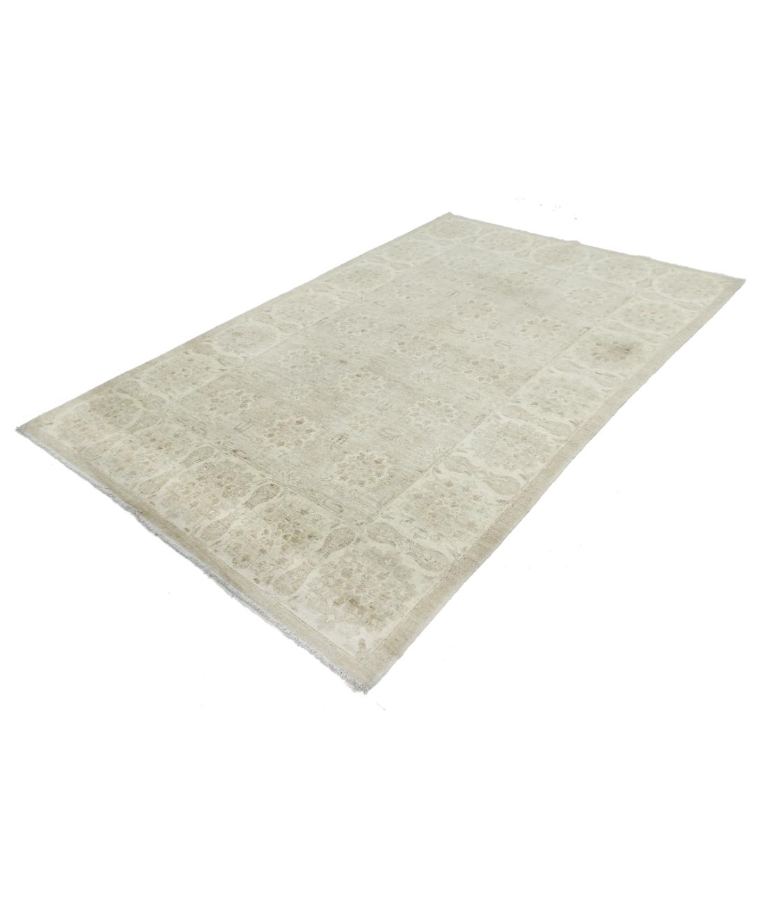 Hand Knotted Serenity Wool Rug - 5'4'' x 8'5'' 5' 4" X 8' 5" (163 X 257) / Taupe / Ivory