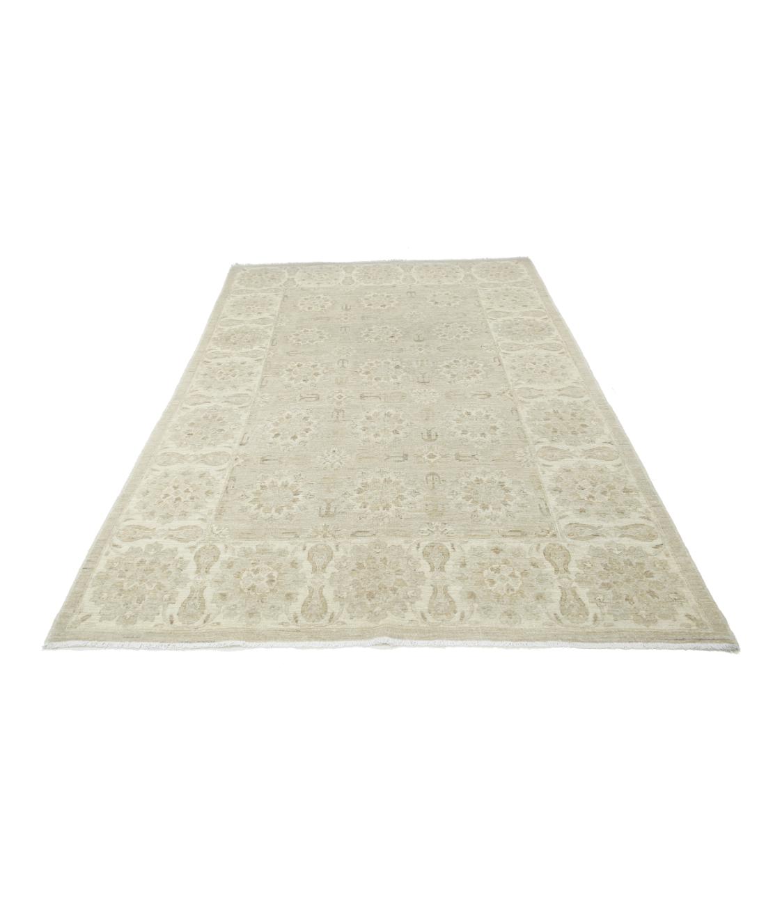 Hand Knotted Serenity Wool Rug - 5'4'' x 8'5'' 5' 4" X 8' 5" (163 X 257) / Taupe / Ivory