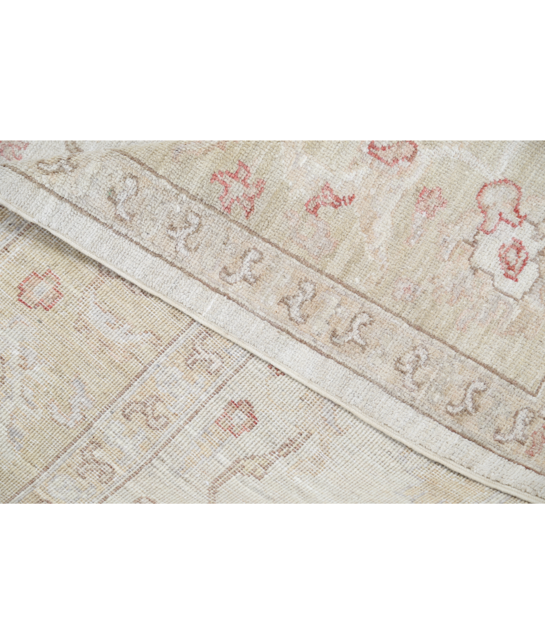 Hand Knotted Serenity Wool Rug 5' 11" X 9' 3" 5' 11" X 9' 3" (180 X 282) / Ivory / Gold