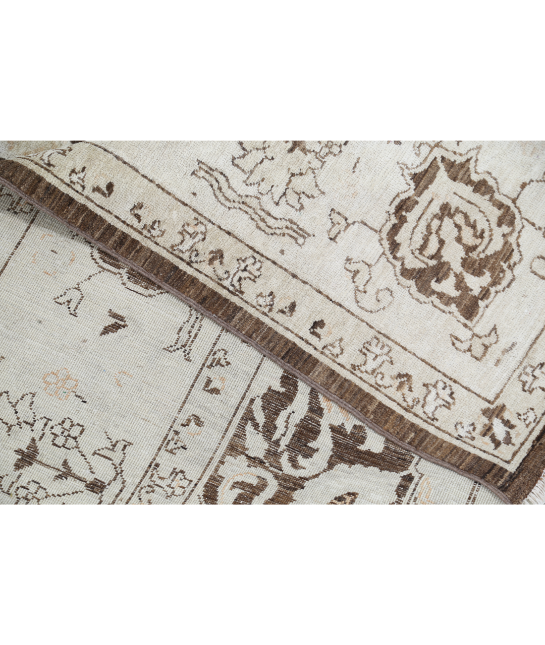 Hand Knotted Serenity Wool Rug 7' 10" X 9' 11" 7' 10" X 9' 11" (239 X 302) / Brown / Ivory
