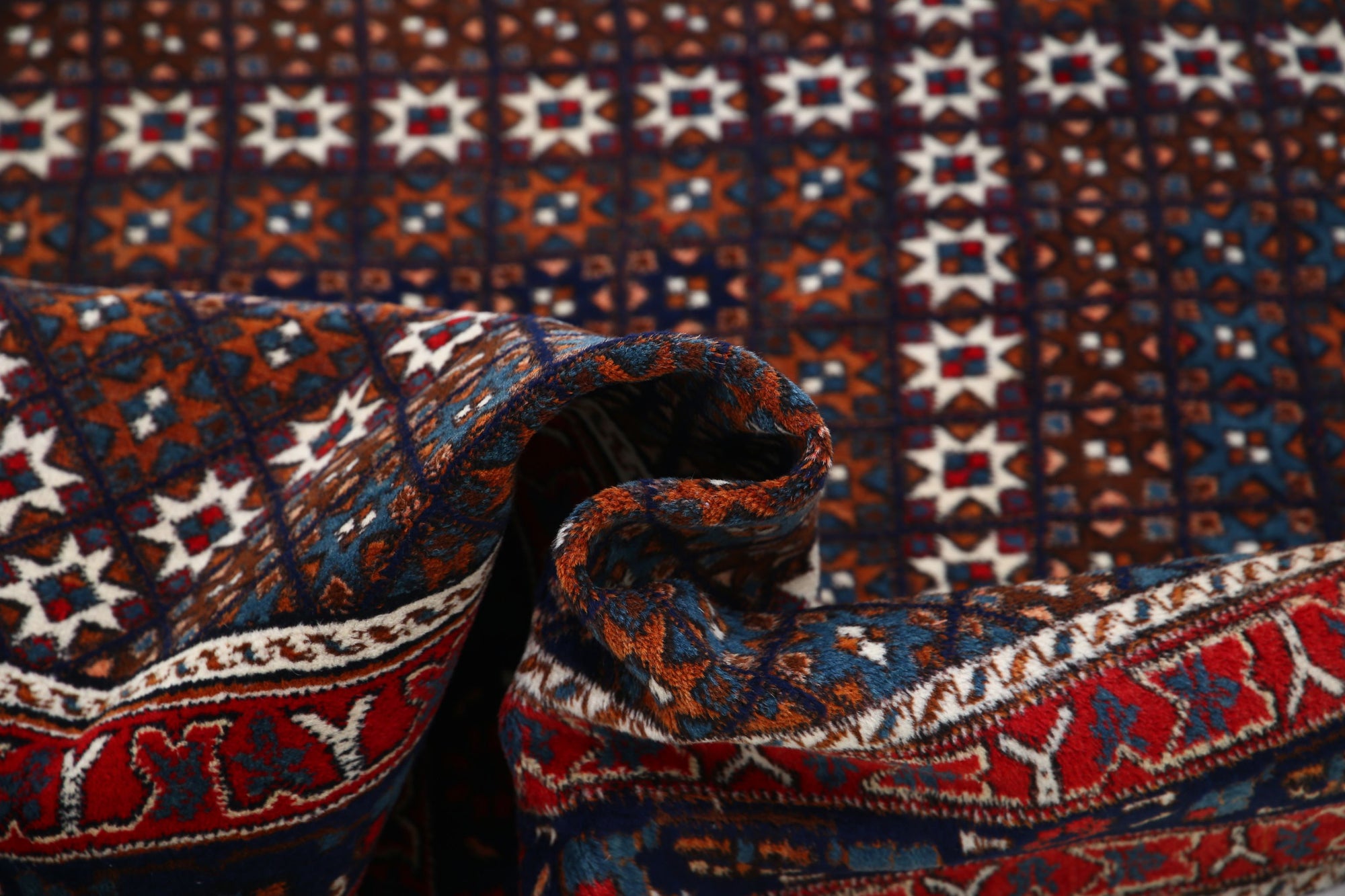 hand-knotted-shiraz-wool-rug-5018916-5.jpg