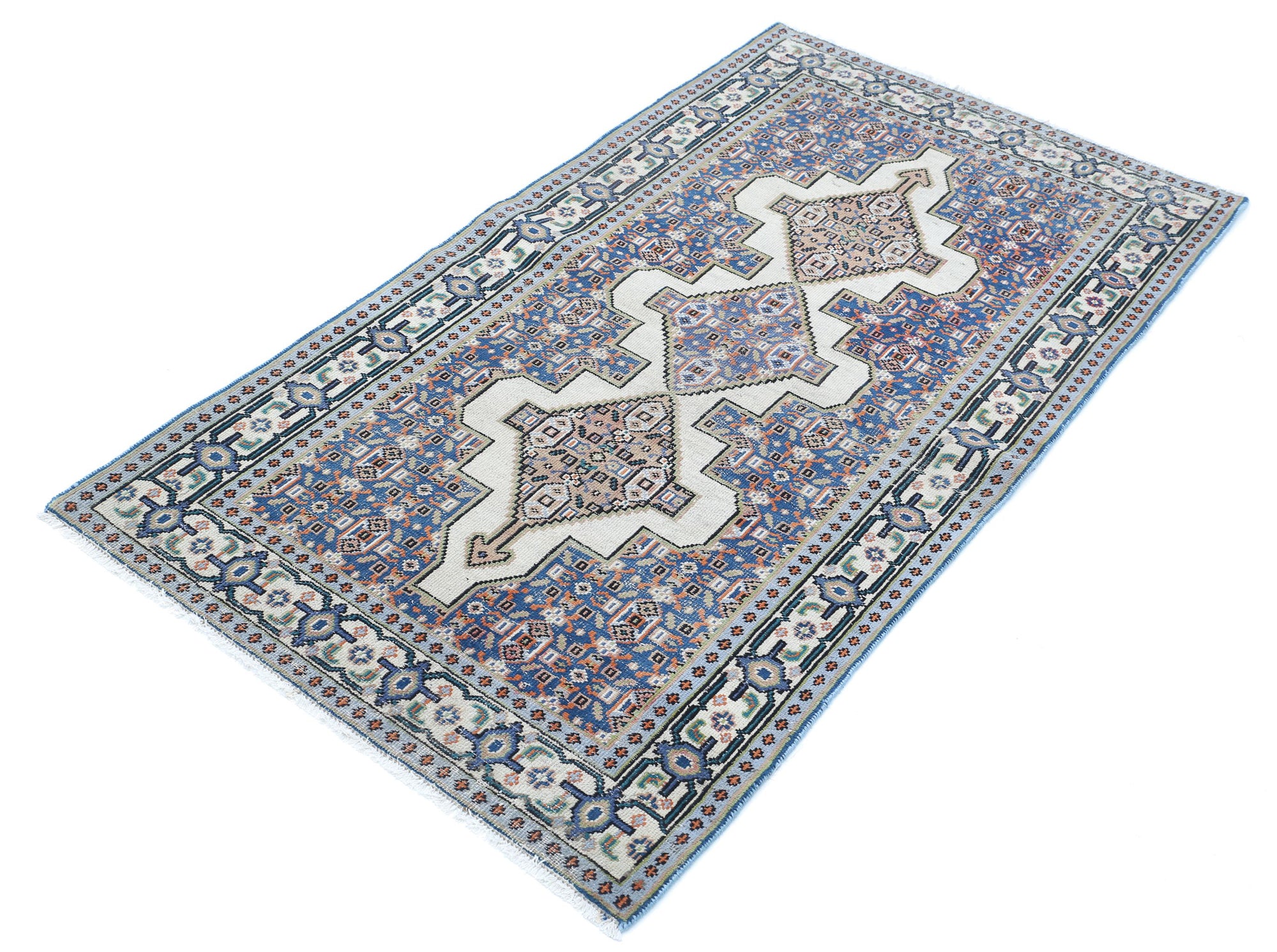 hand-knotted-shiraz-wool-rug-5019054-2.jpg