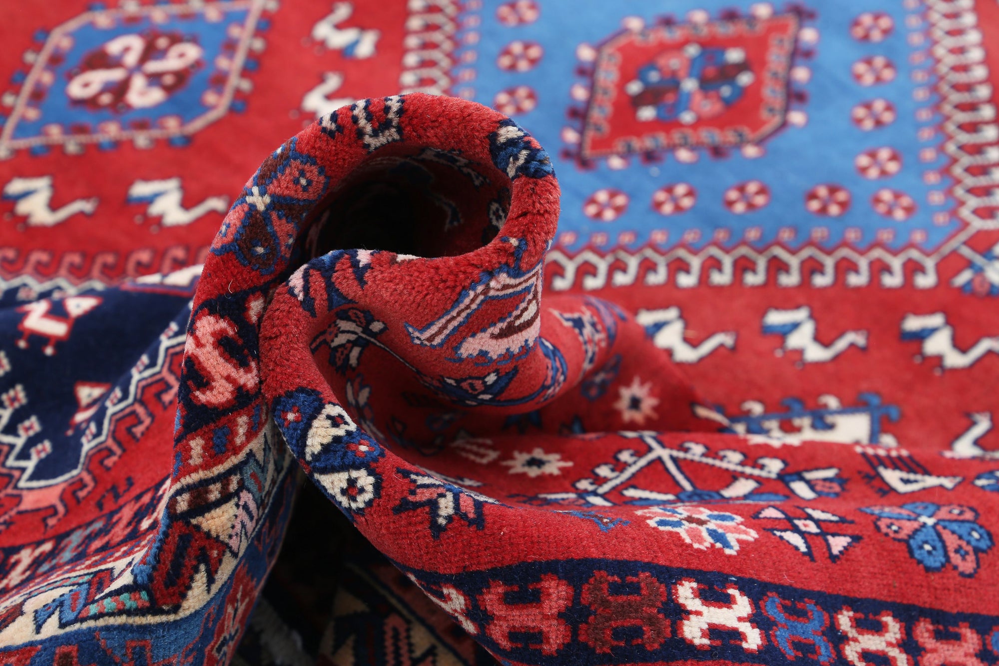hand-knotted-shiraz-wool-rug-5025181-5.jpg