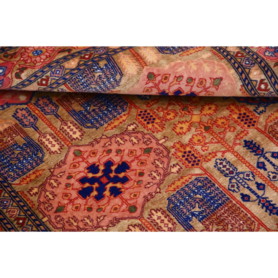 Alfombra de seda y lana Tane de seda tribal anudada a mano - 4'0'' x 5'3''