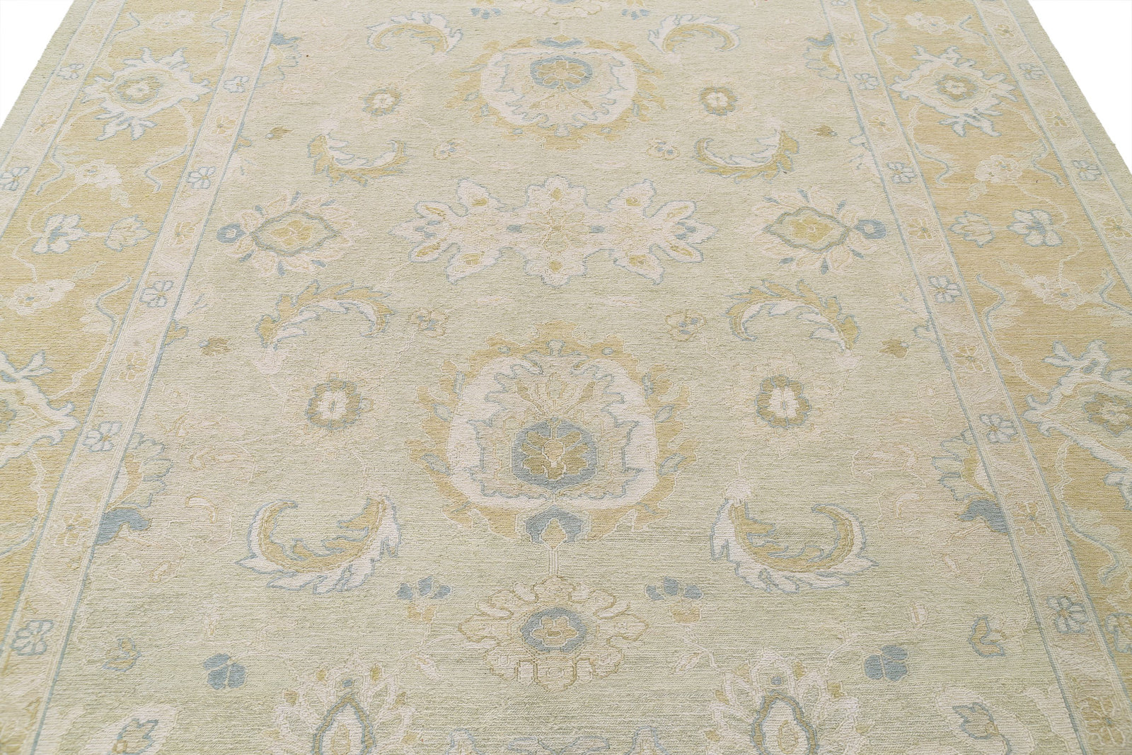 Hand Woven Serenity Sumak Wool Rug - 8'2'' x 10'11''