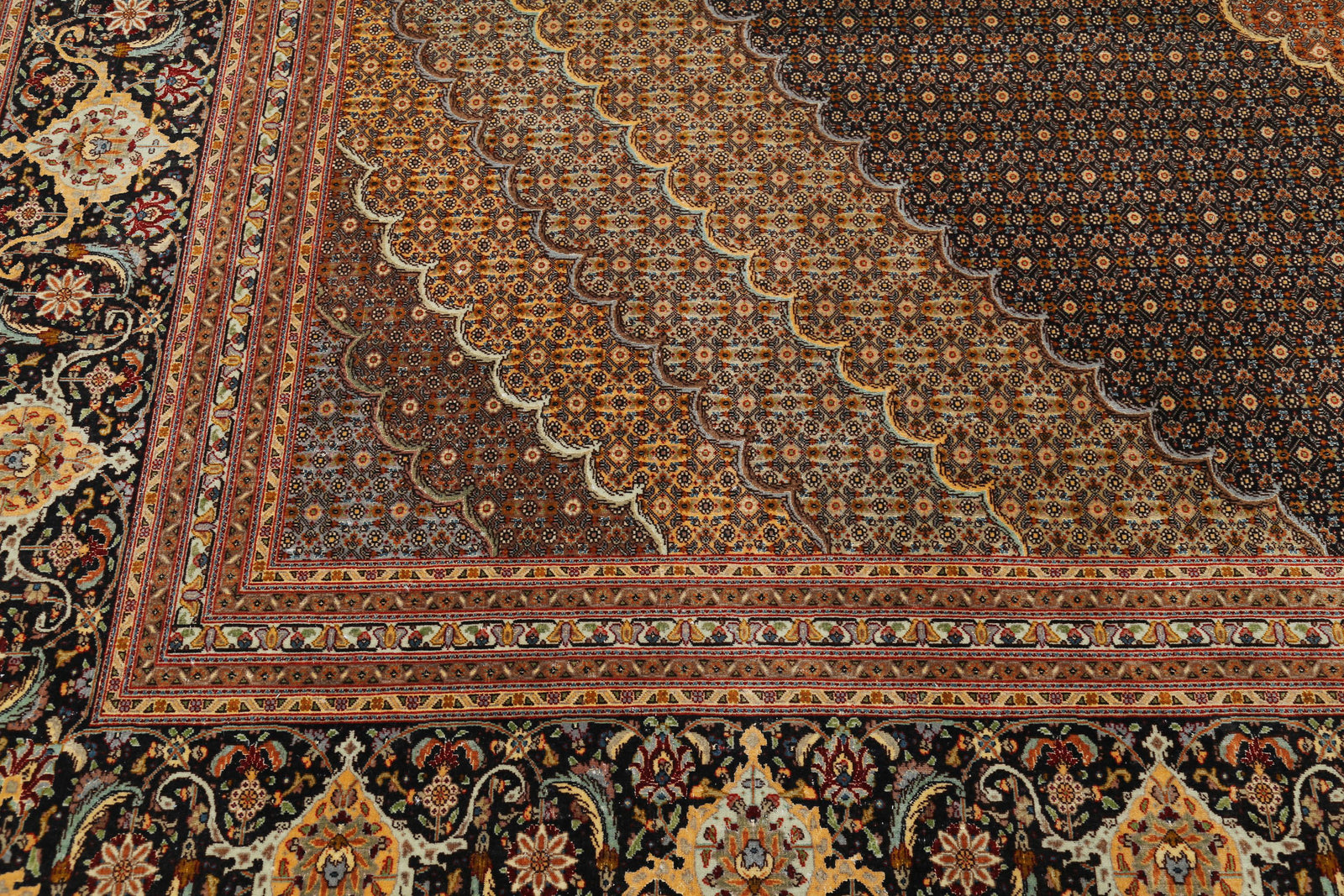 hand-knotted-tabriz-fine-wool-rug-5025145-5.jpg